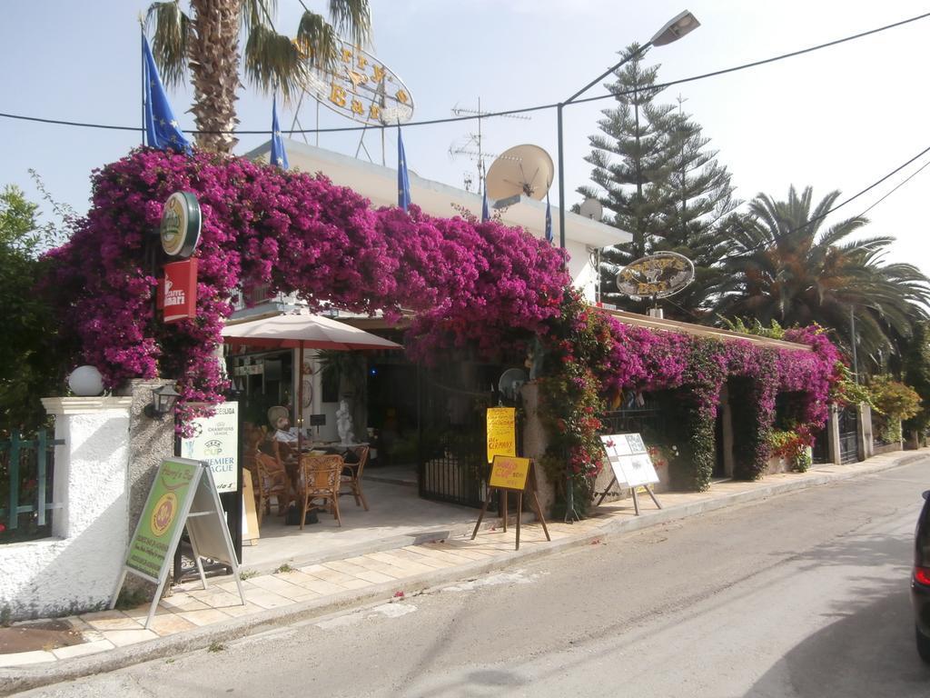 אצ'ארבי Harry'S Bar & Apartments 1 מראה חיצוני תמונה