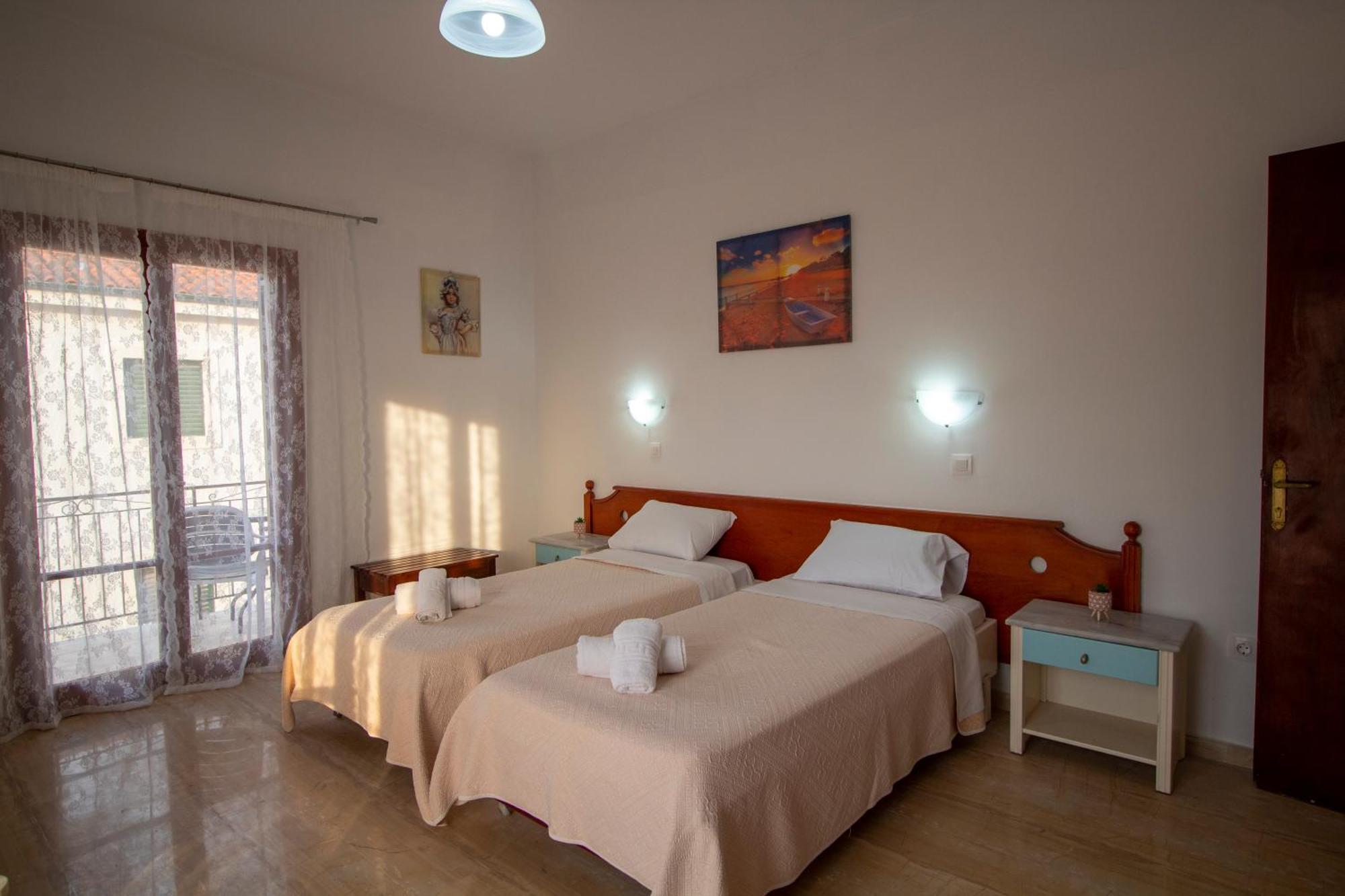 אצ'ארבי Harry'S Bar & Apartments 1 מראה חיצוני תמונה