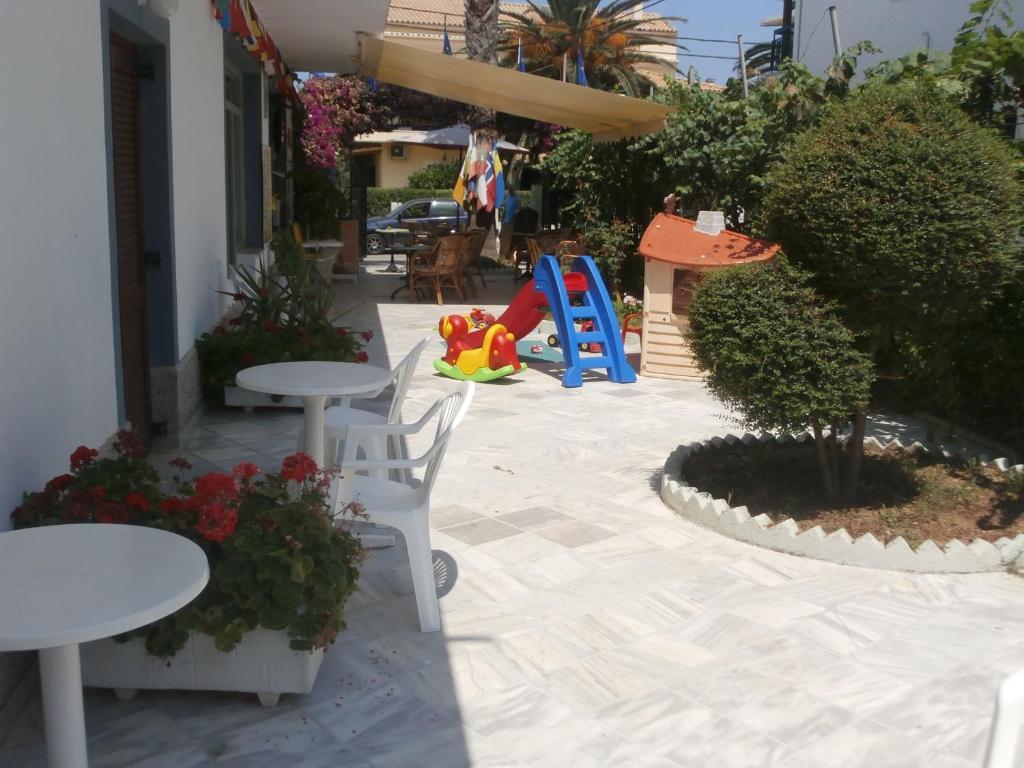 אצ'ארבי Harry'S Bar & Apartments 1 מראה חיצוני תמונה