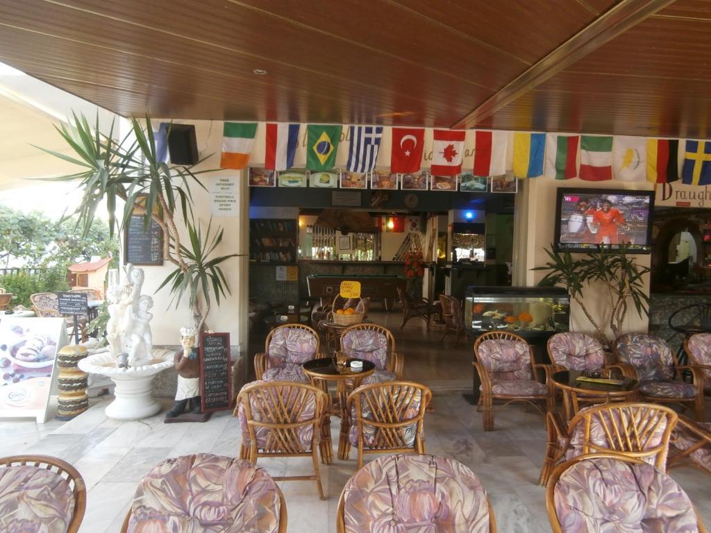 אצ'ארבי Harry'S Bar & Apartments 1 מראה חיצוני תמונה